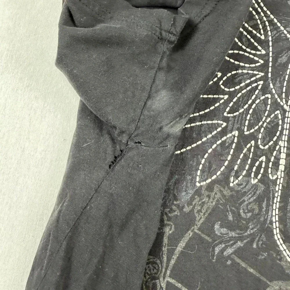 South Pole Distressed Graphic Wing Crest Tee Mens Medium Black Y2K Mall Goth